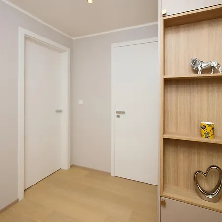65m2 -premium With Own Parking Apartman *